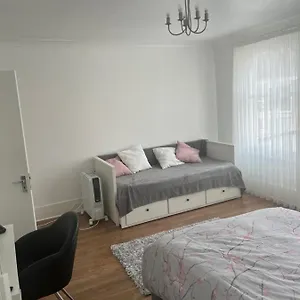 Private 1 Guest house London